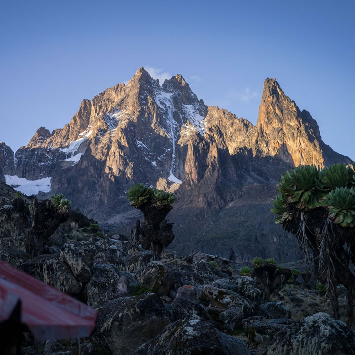 mount-kenya-traverse-narumoru-chogoria-route