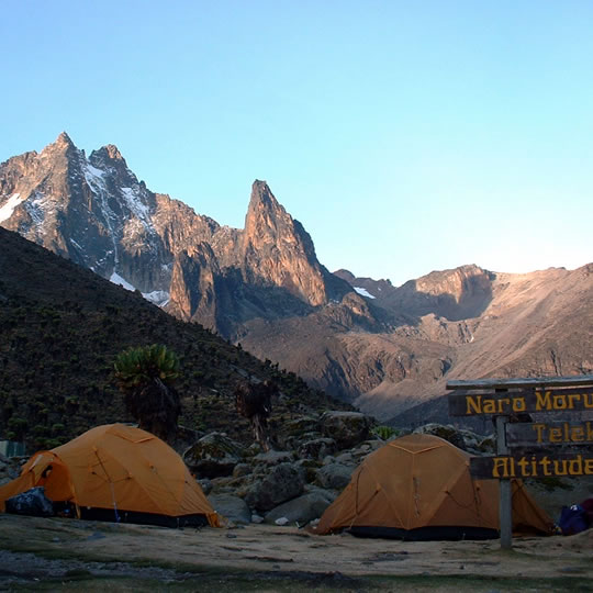 mount-kenya-trek-sirimon-naru-moru-route